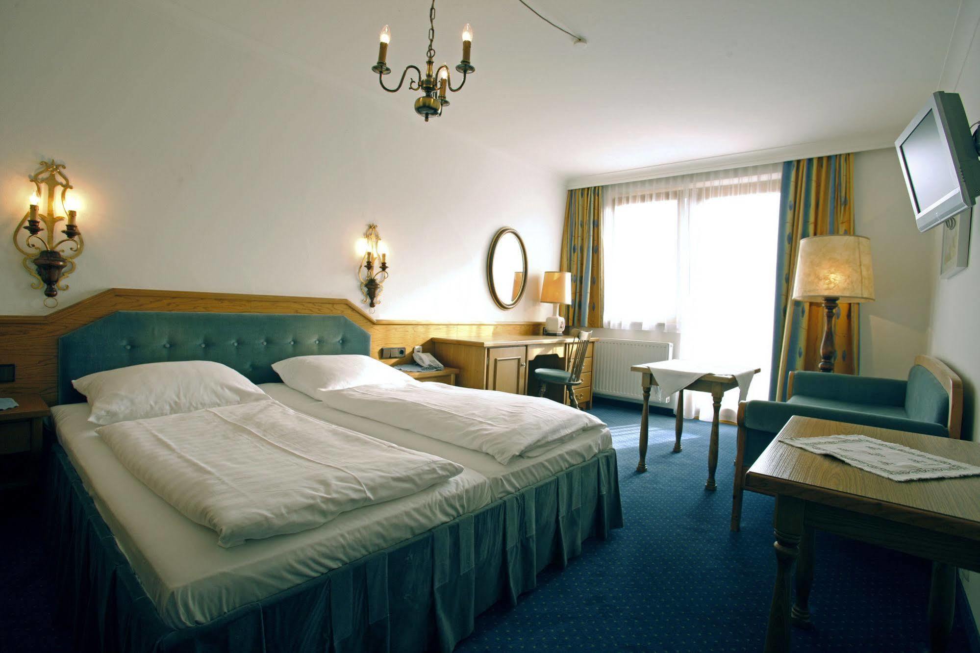 Hotel Gasthof Zum Kirchenwirt Puch bei Hallein Kültér fotó